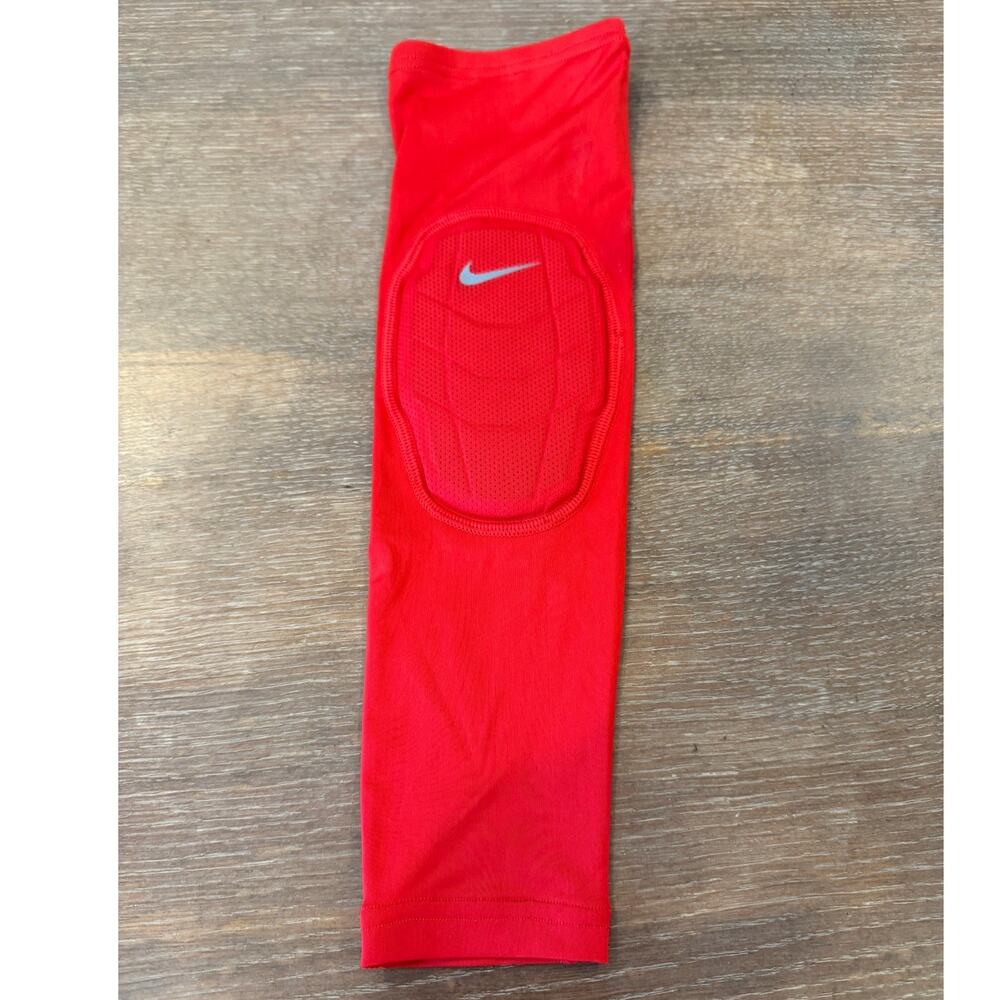 Nike pro Combat Padded Sports Arm sleeve in red L/XL